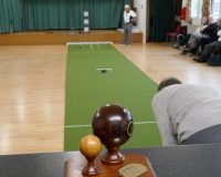 First end of the final. Liz Davison versus Bob Bates.